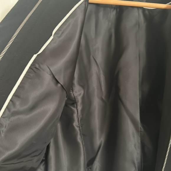 Banana Republic blazer - Picture 7 of 9